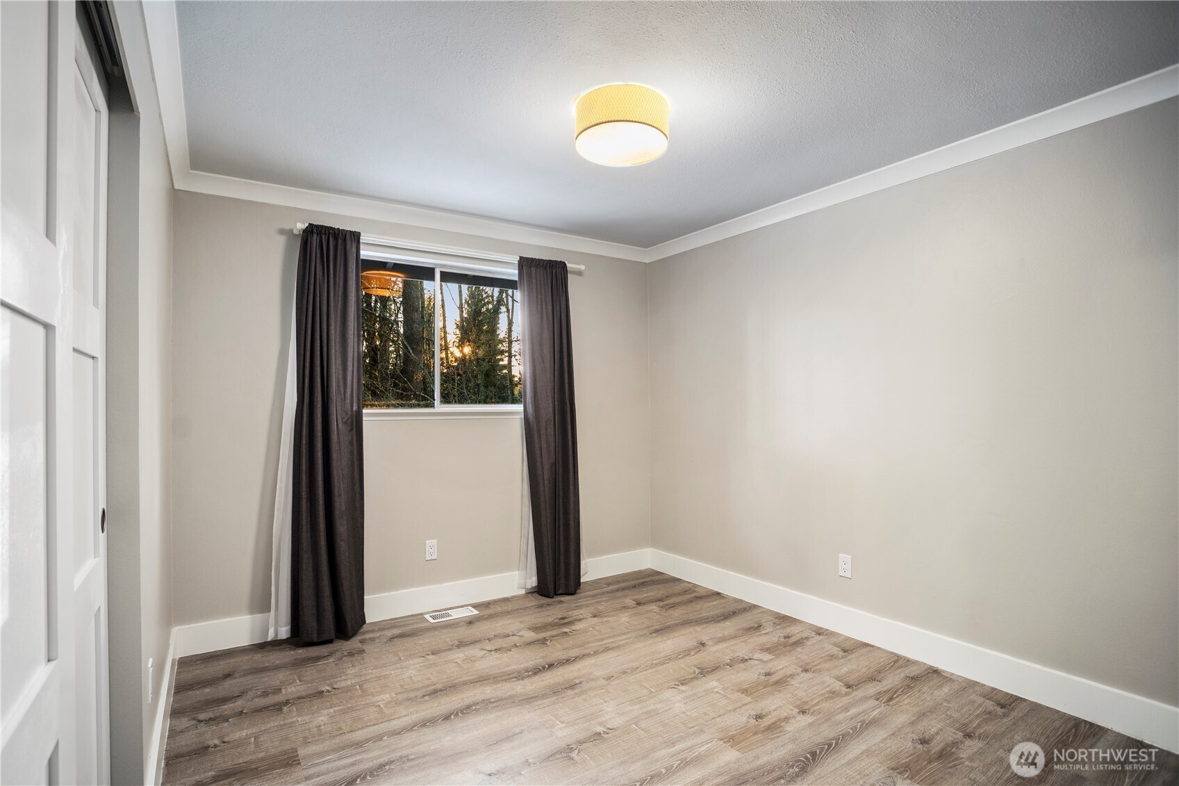 13425 N Echo Lake Road