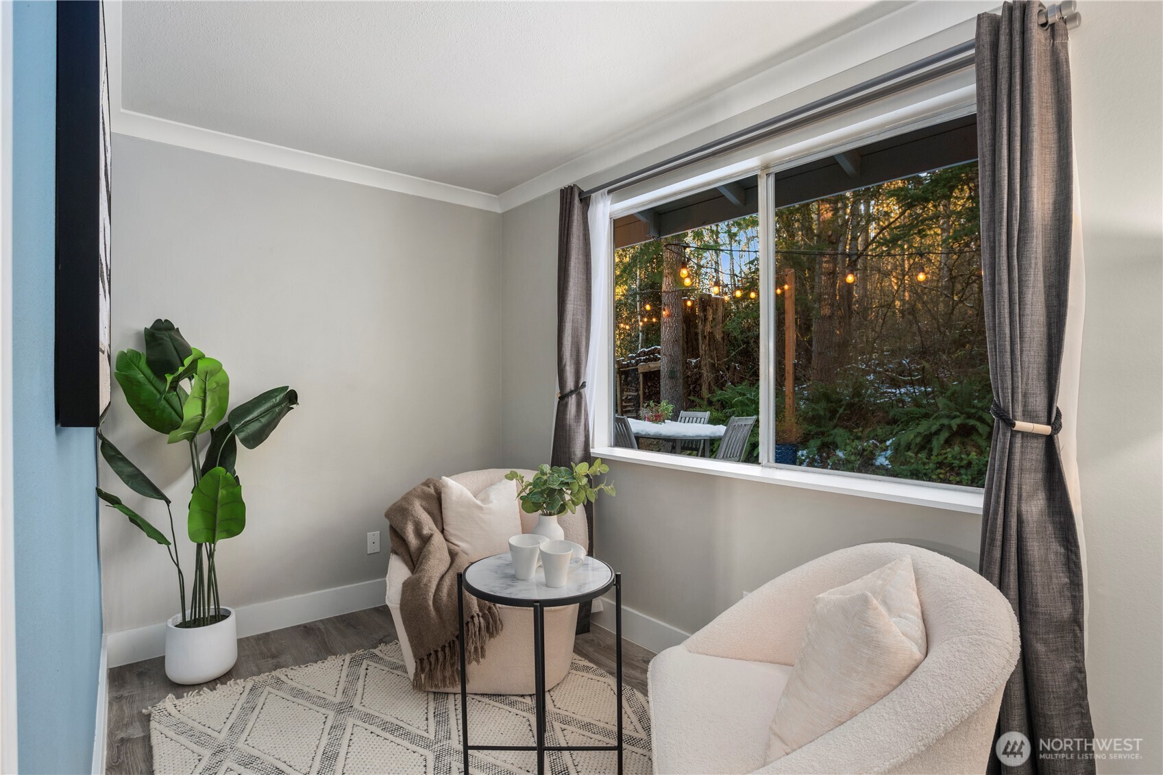 13425 N Echo Lake Road