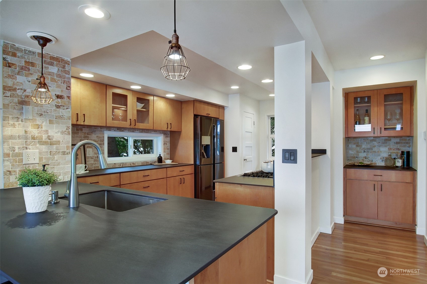 10439 NE 52nd Street