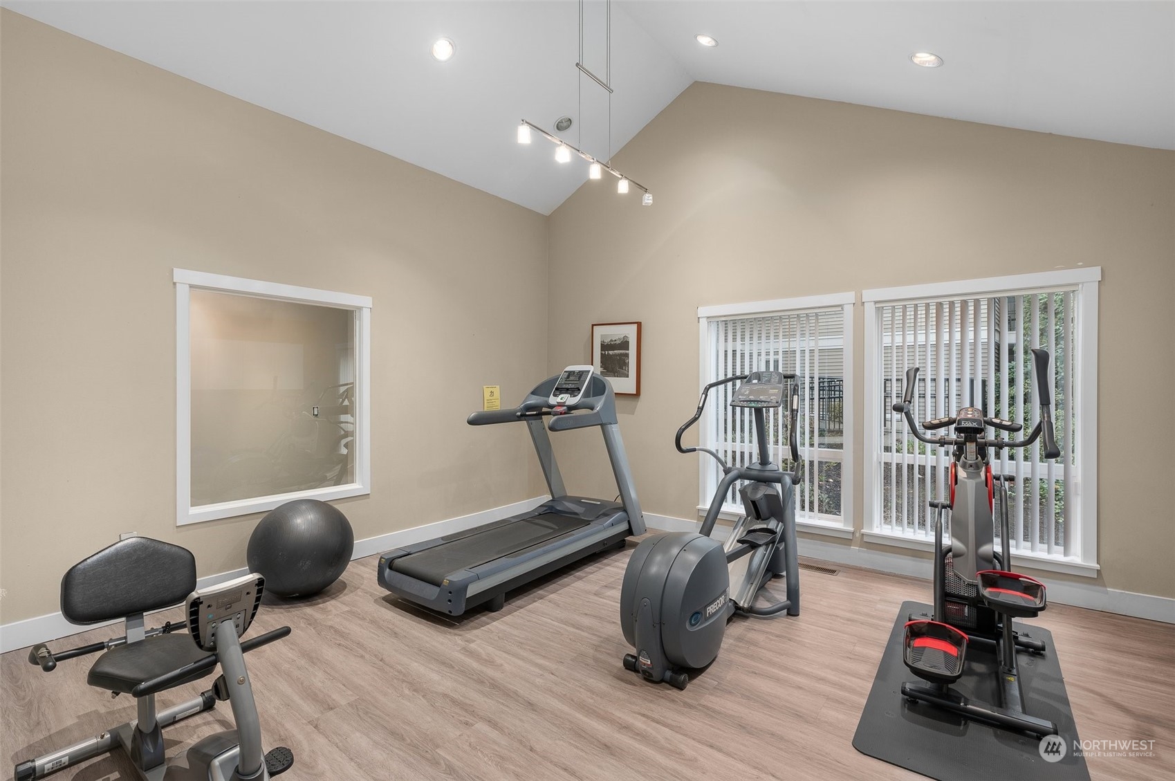 11305 NE 128th Street Unit: C102