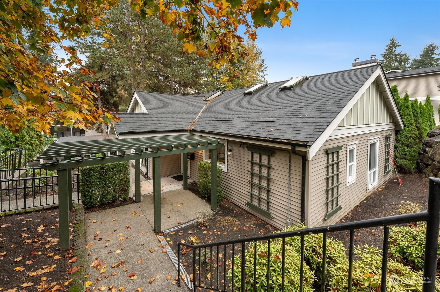 11305 NE 128th Street Unit: C102