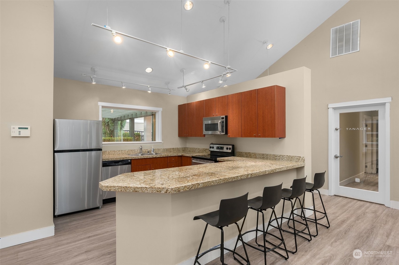 11305 NE 128th Street Unit: C102