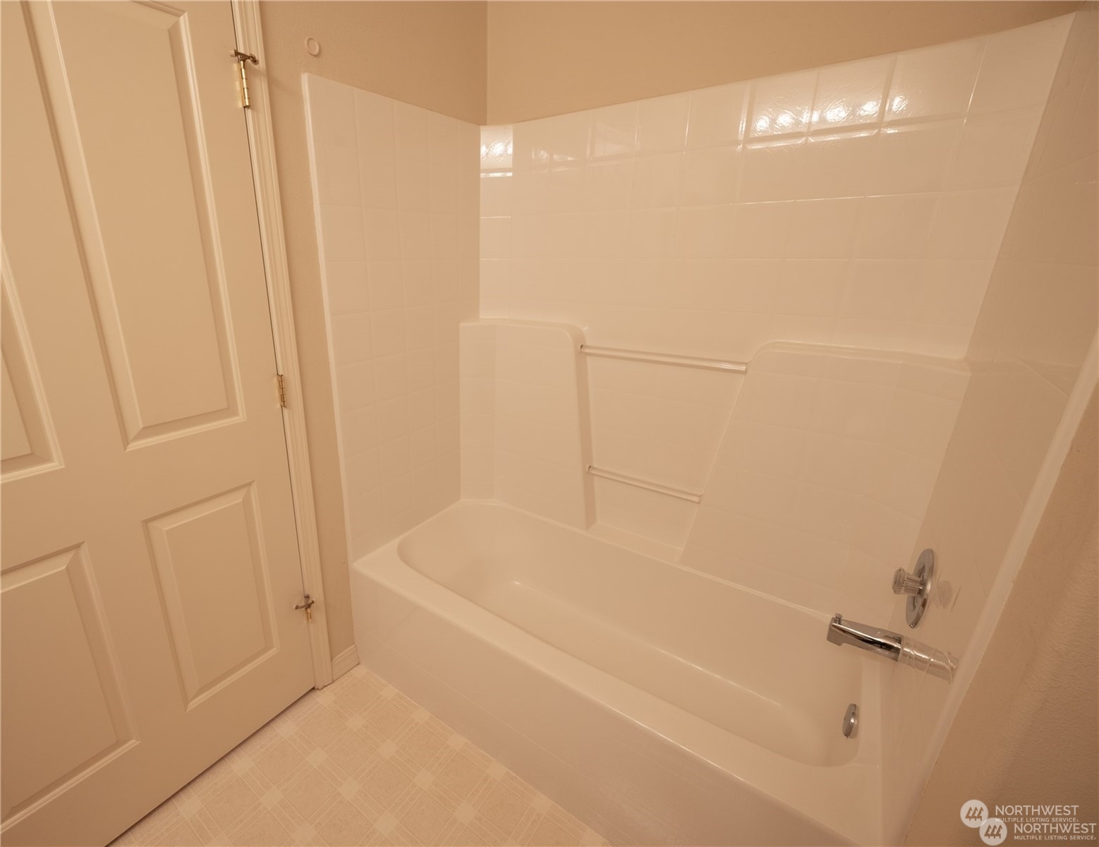 6831 NE 170th Street Unit: 305