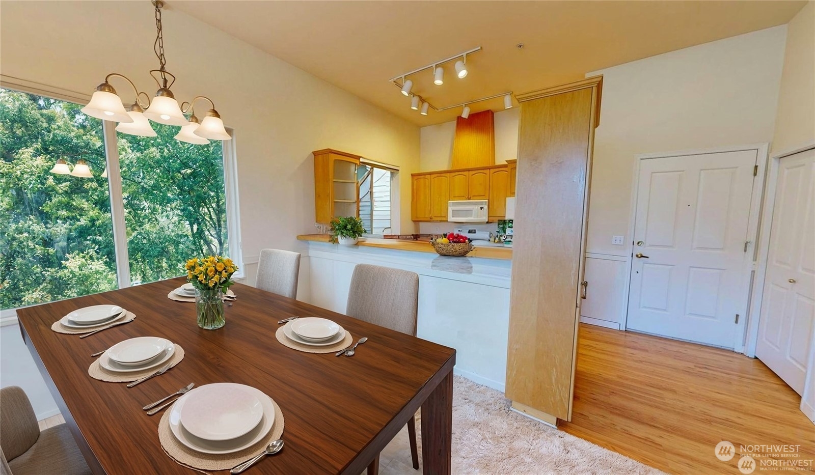 6831 NE 170th Street Unit: 305