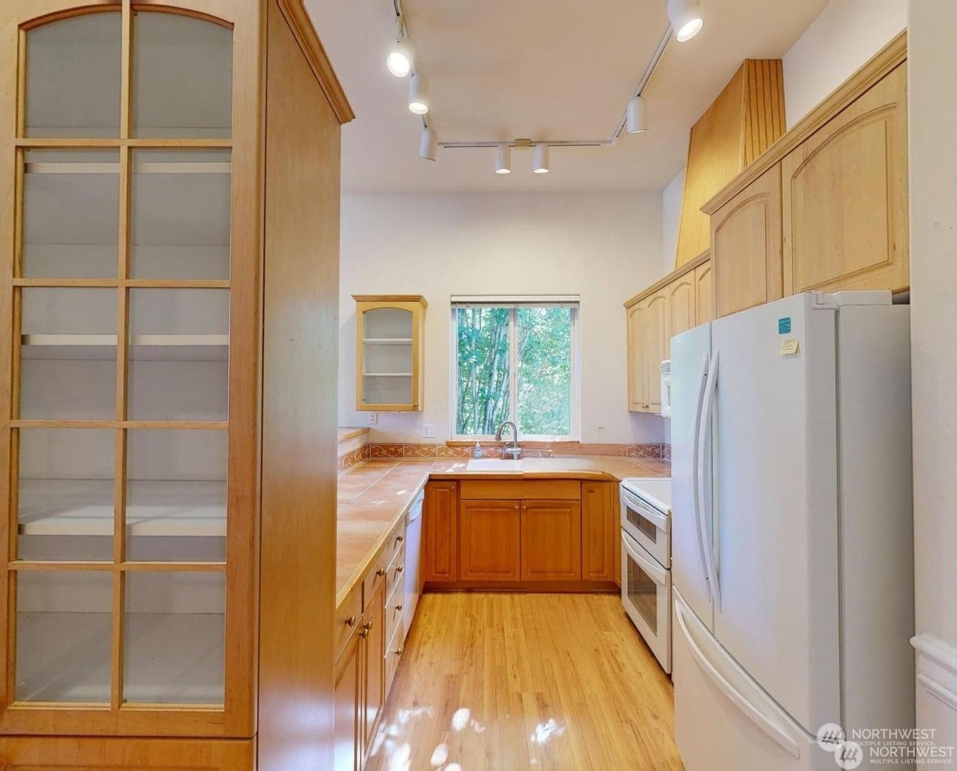 6831 NE 170th Street Unit: 305