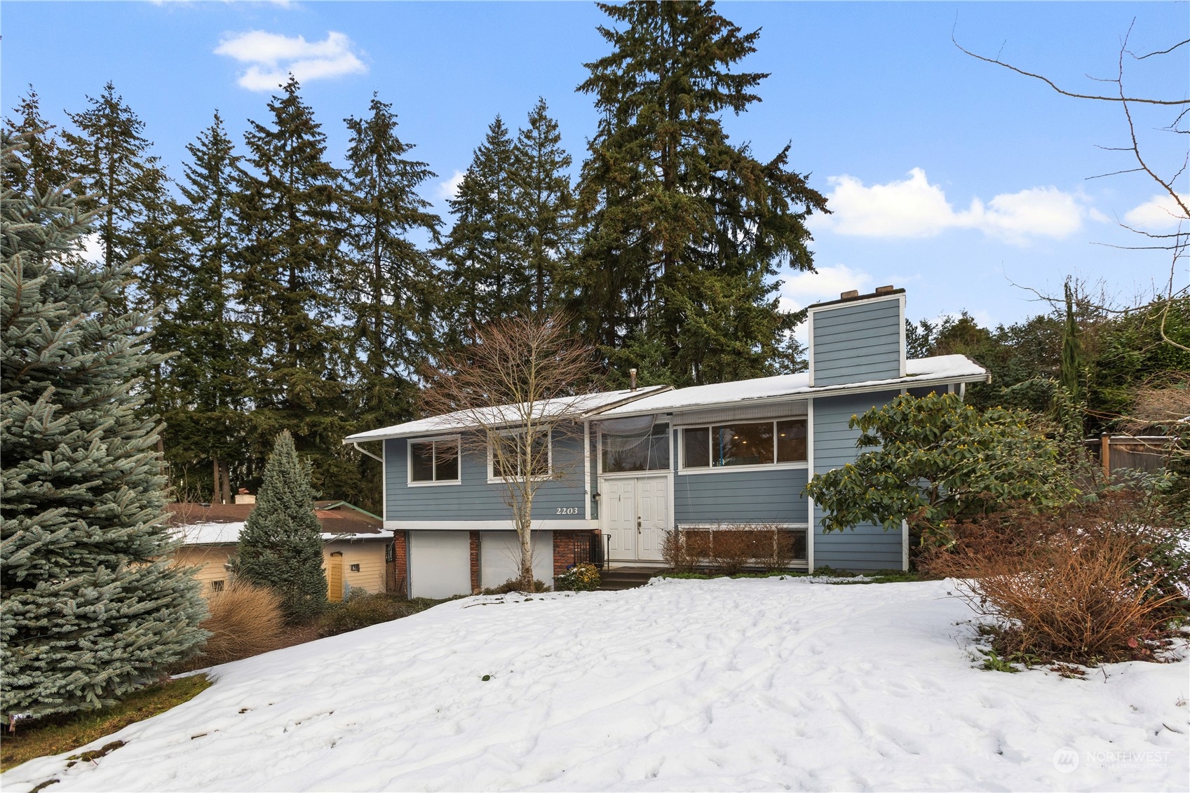 2203 Blaine Circle SE