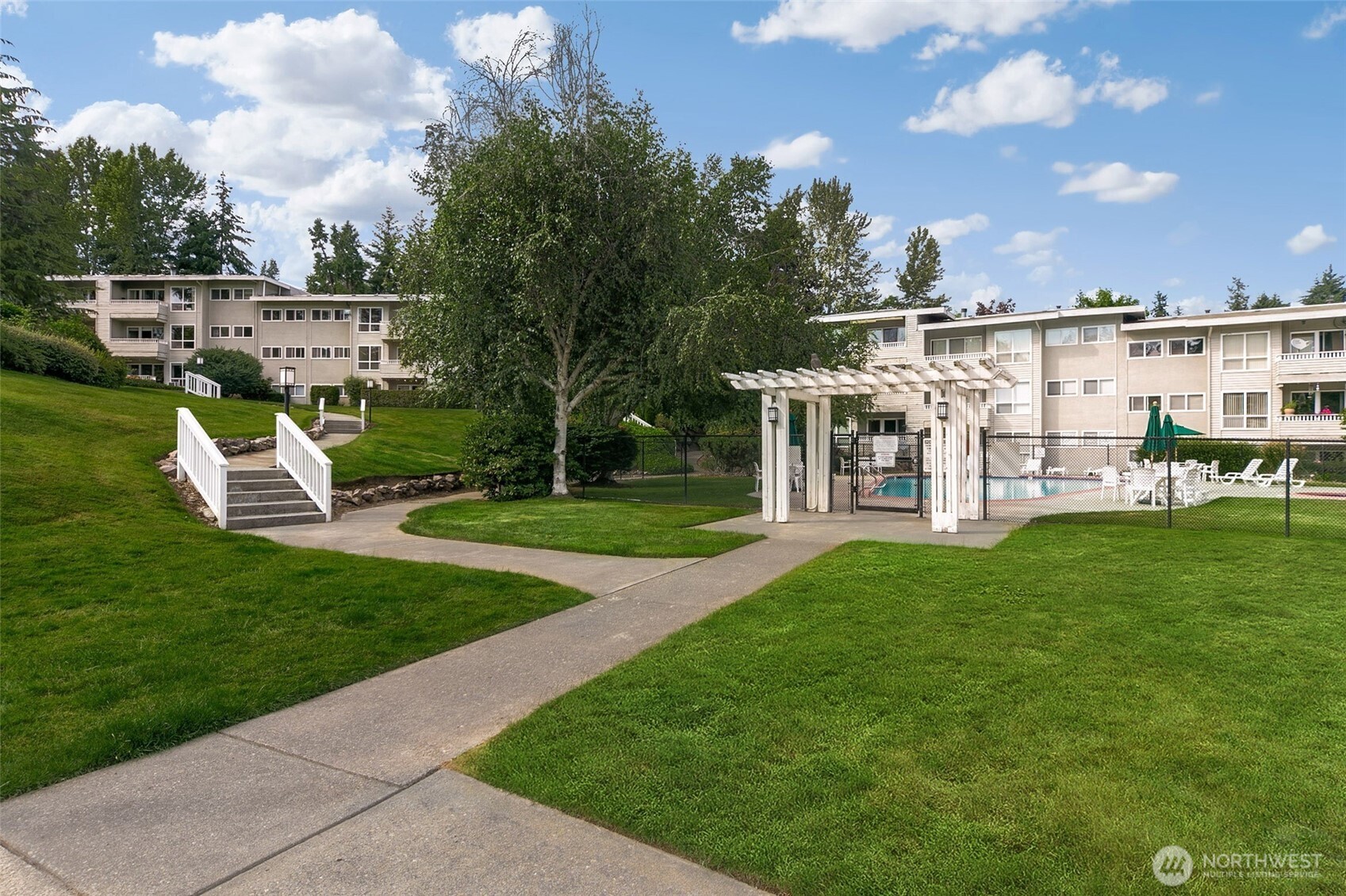 831 126th Place NE Unit: B107