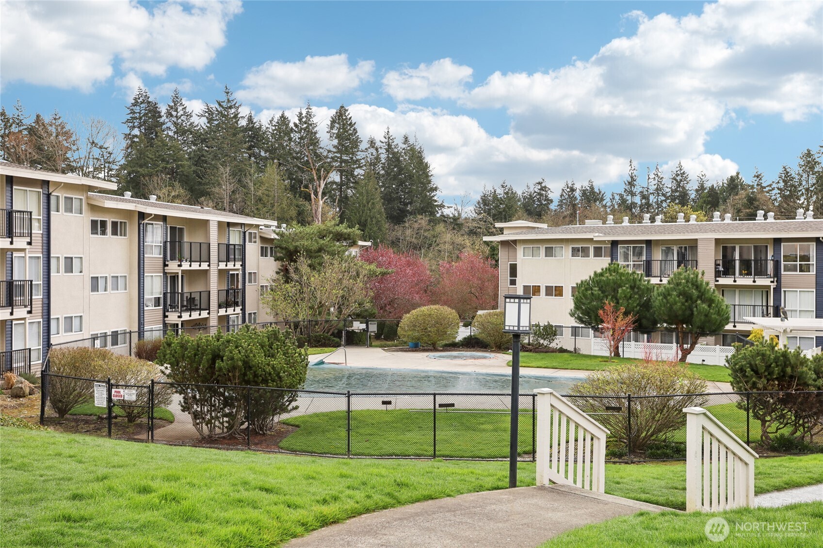 831 126th Place NE Unit: B107