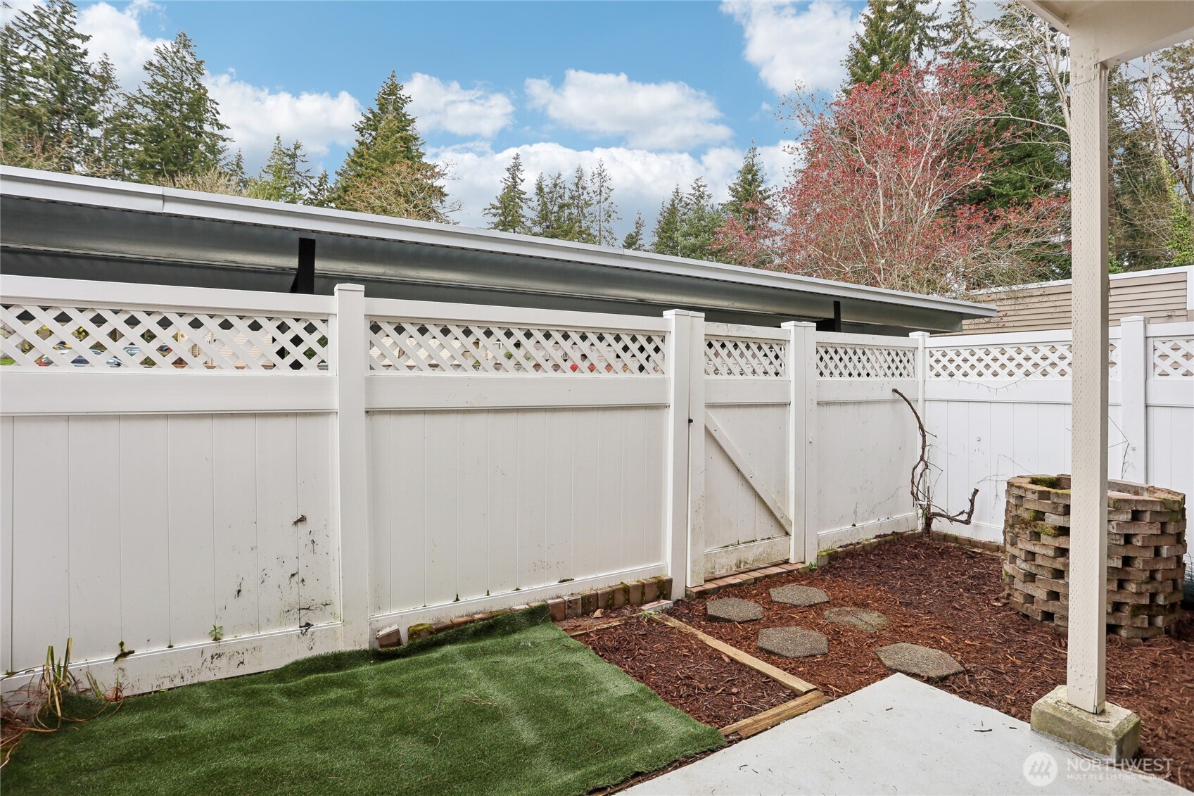 831 126th Place NE Unit: B107