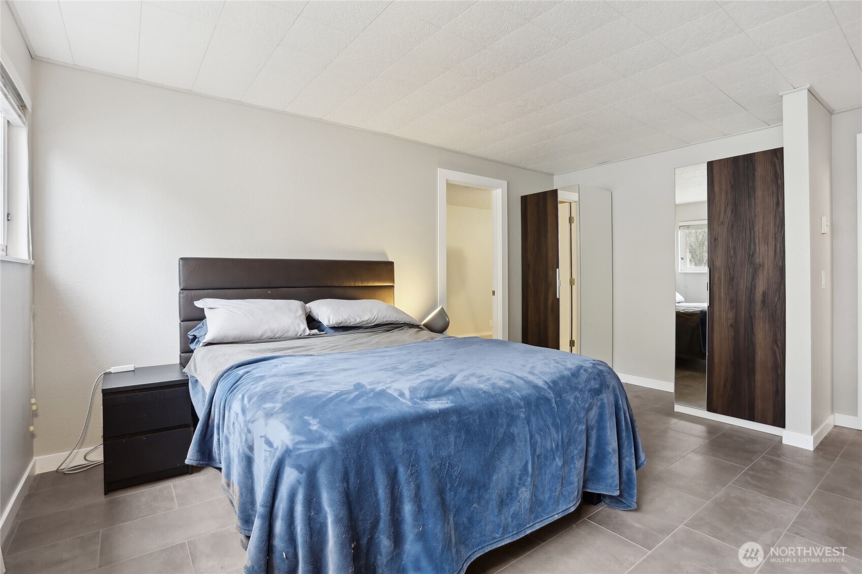 831 126th Place NE Unit: B107