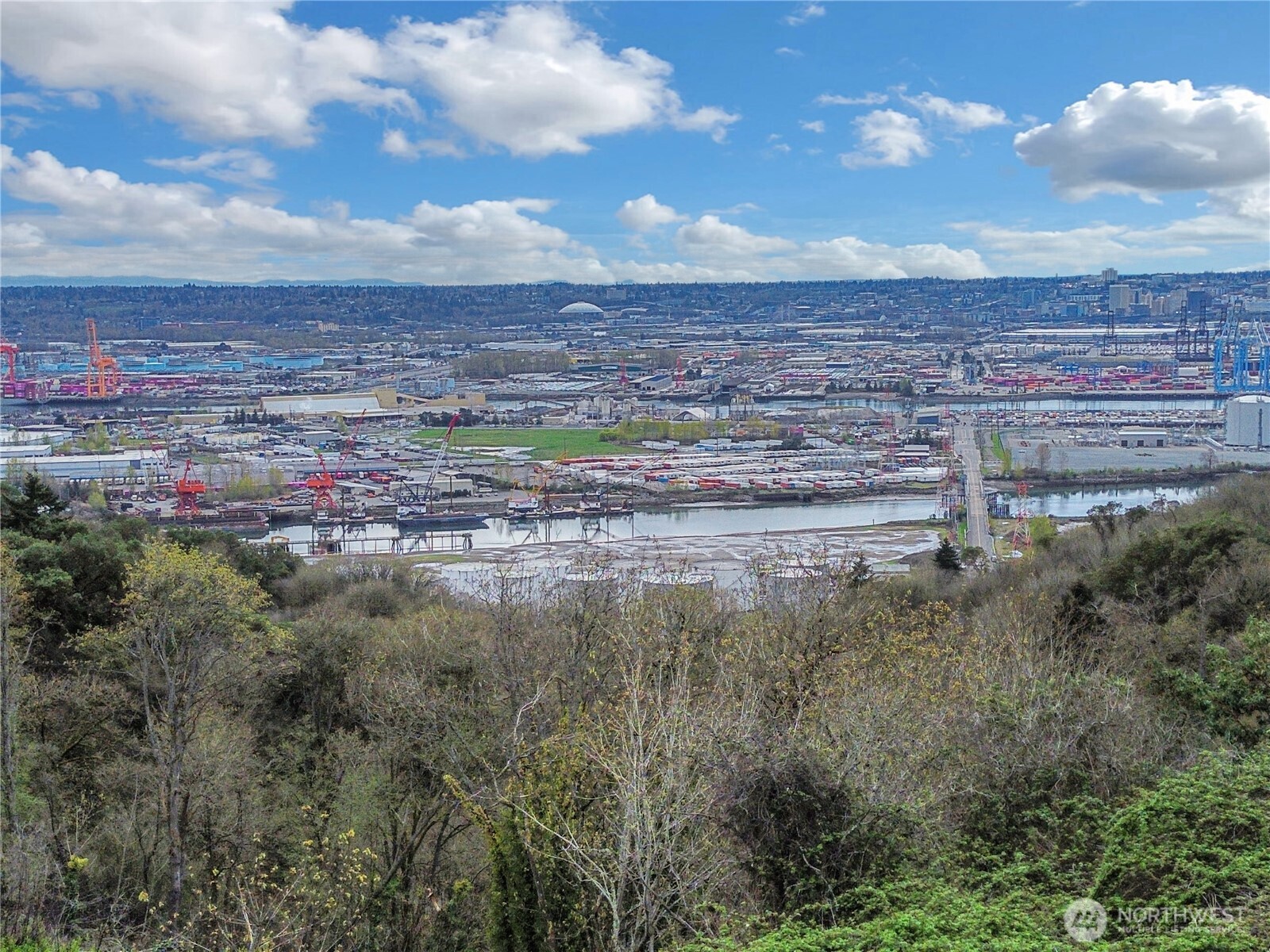 3126 Meeker Avenue NE