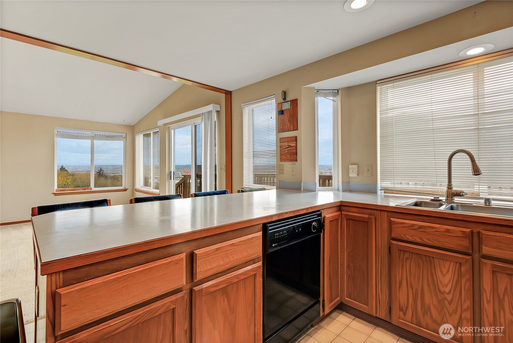 3126 Meeker Avenue NE