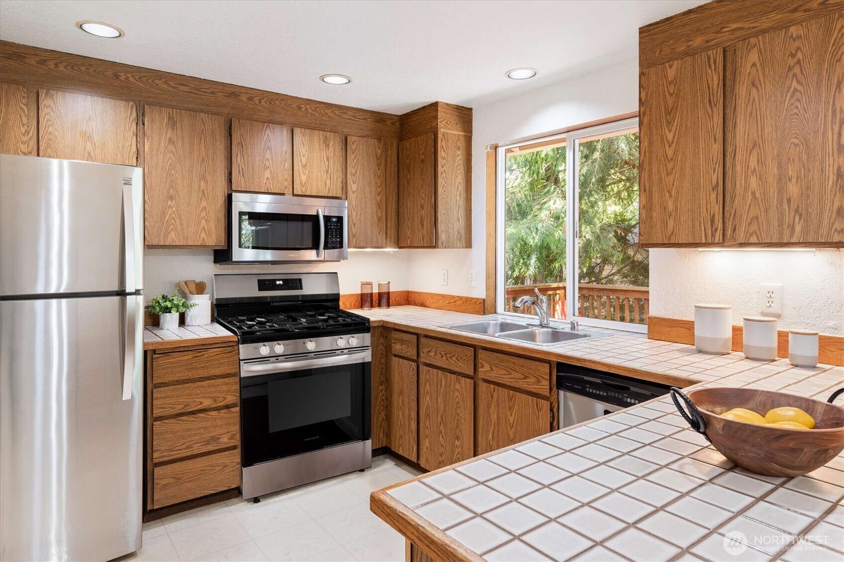 15982 176th Avenue NE