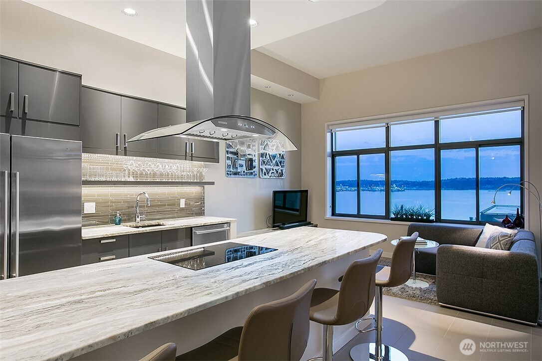 2021 1st Avenue Unit: G4