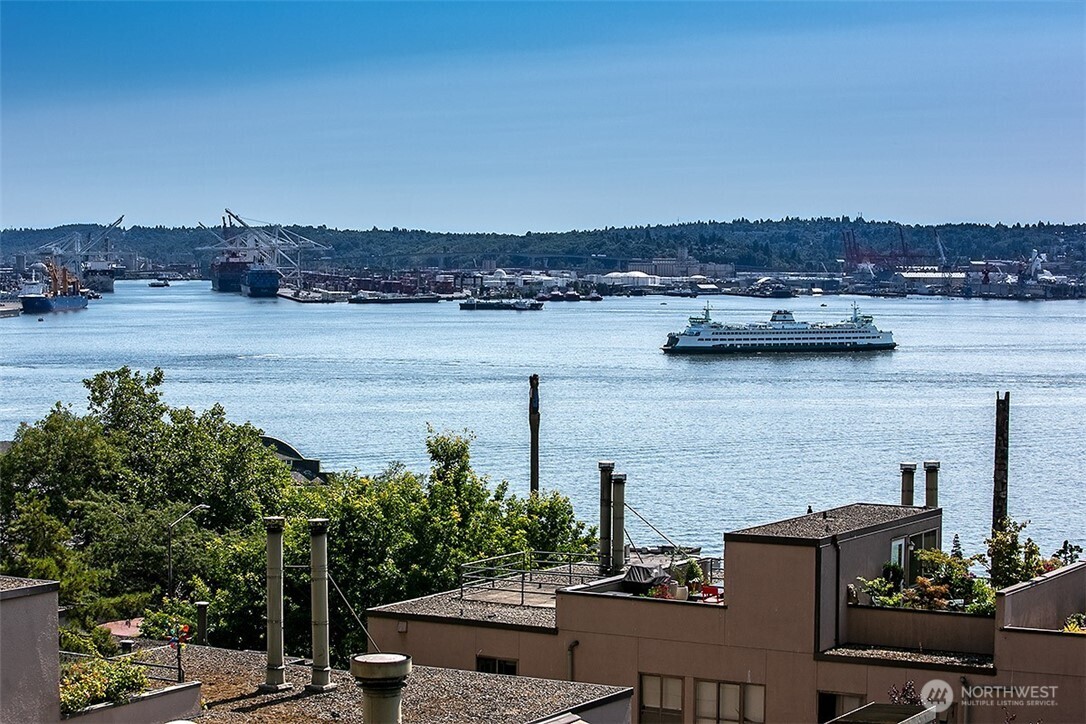 2021 1st Avenue Unit: G4