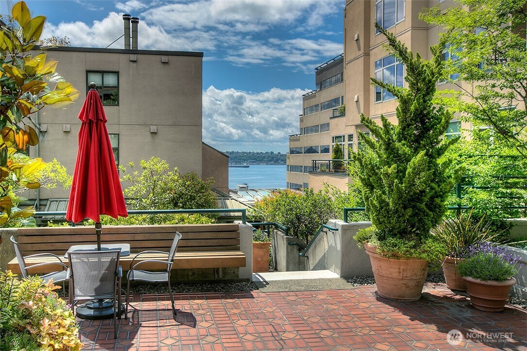 2021 1st Avenue Unit: G4