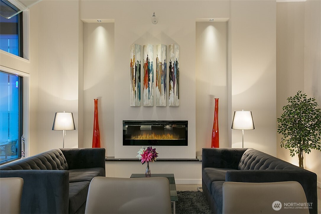 2021 1st Avenue Unit: G4