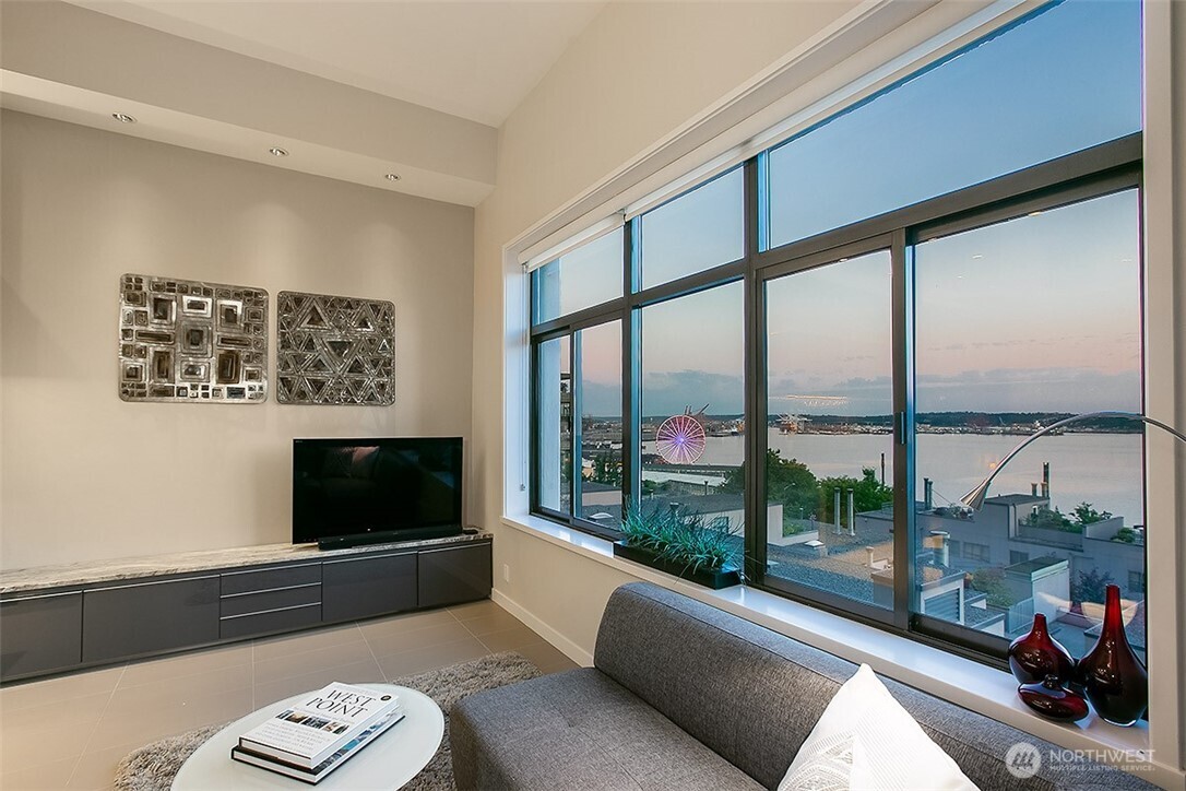 2021 1st Avenue Unit: G4