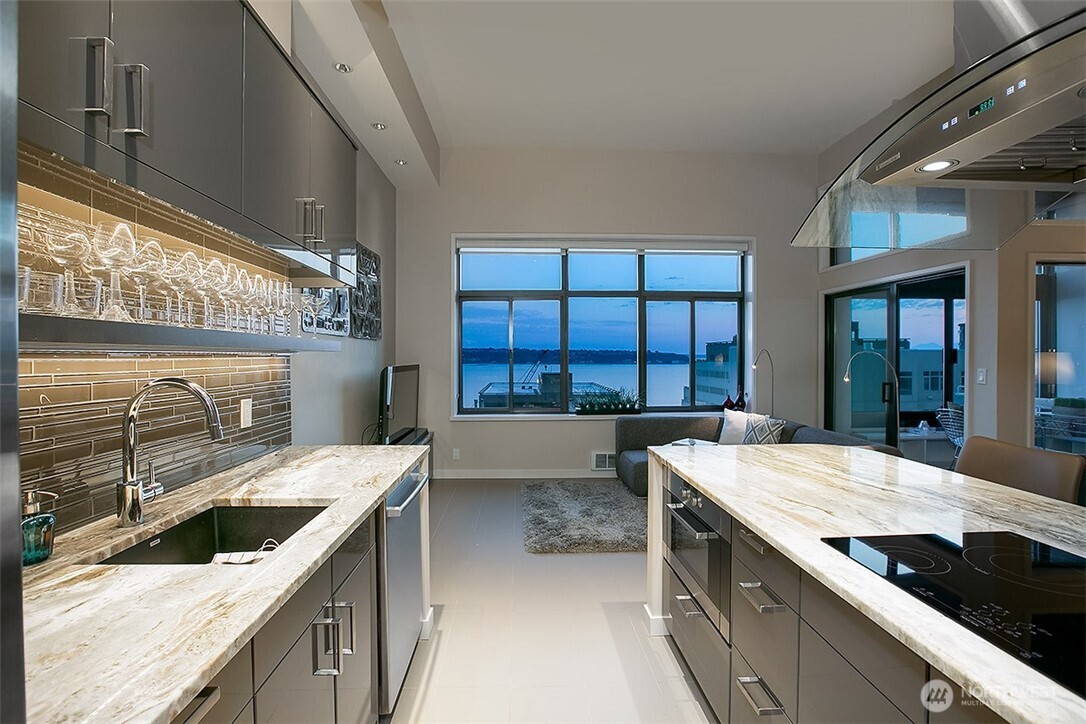 2021 1st Avenue Unit: G4