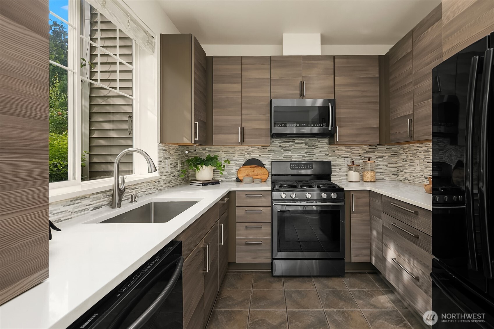 9621 179th Place NE Unit: 1