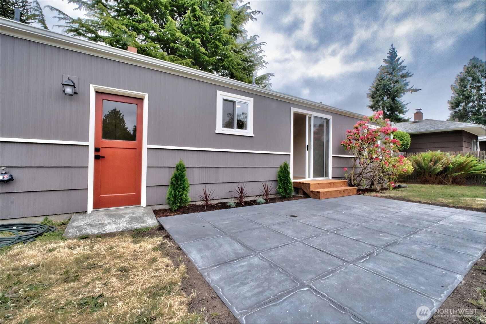 15633 18th Avenue SW