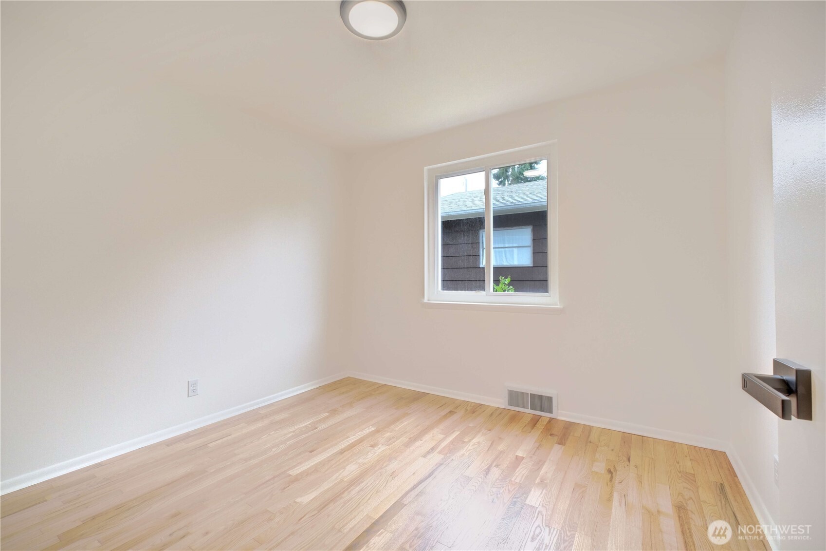 15633 18th Avenue SW