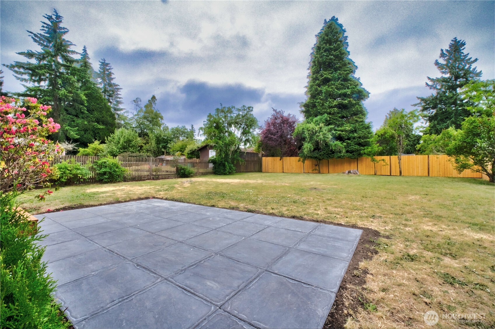 15633 18th Avenue SW