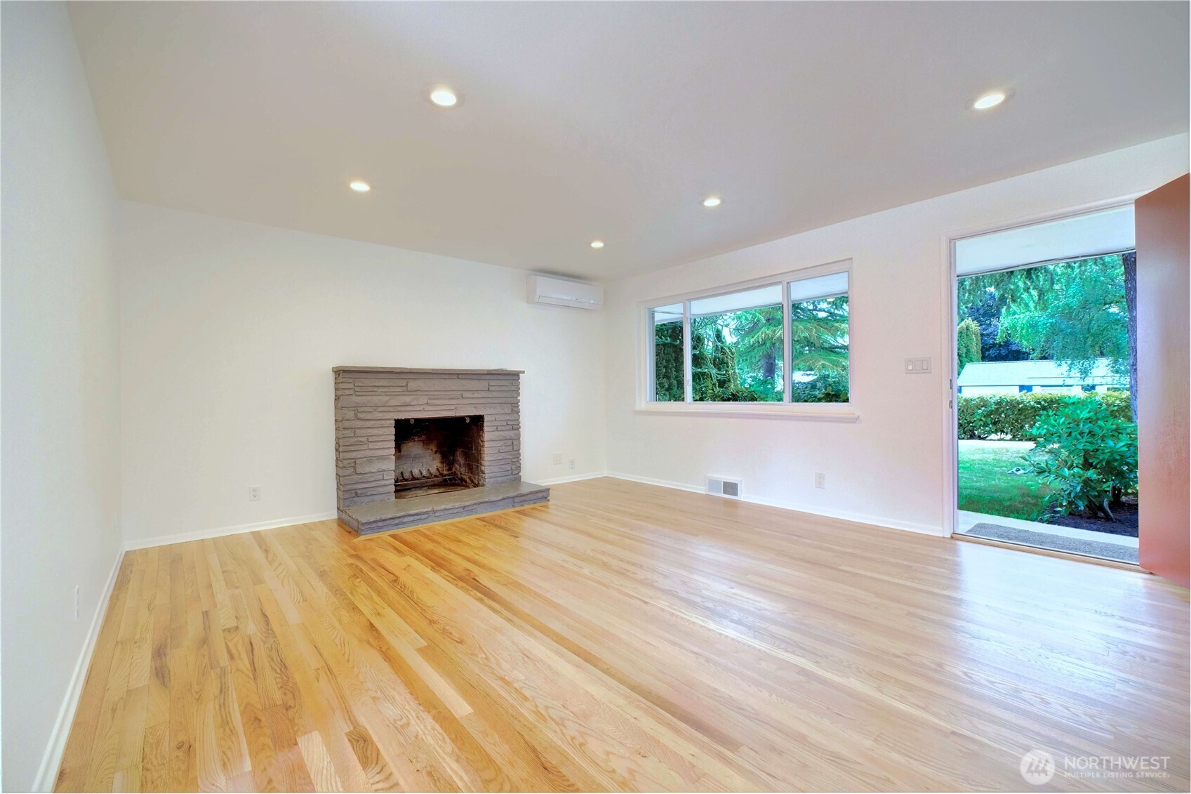 15633 18th Avenue SW