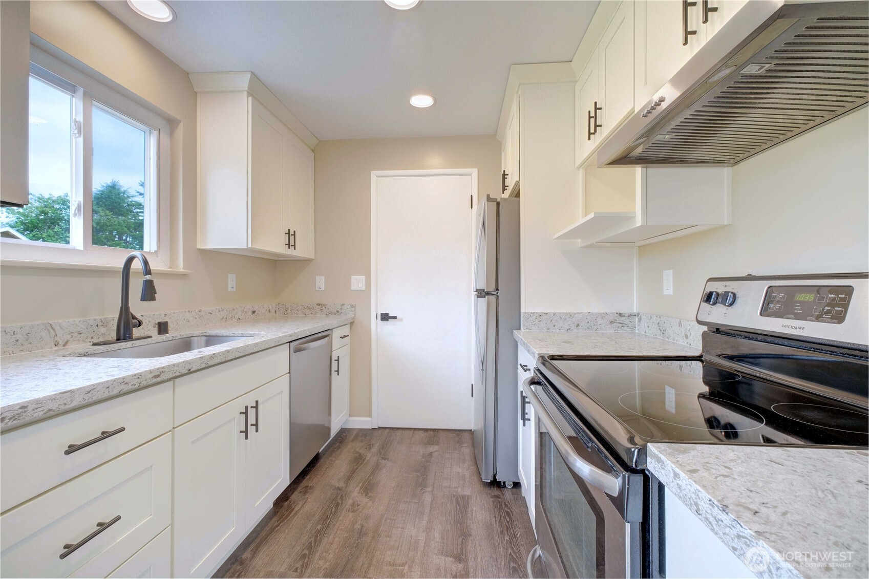 15633 18th Avenue SW