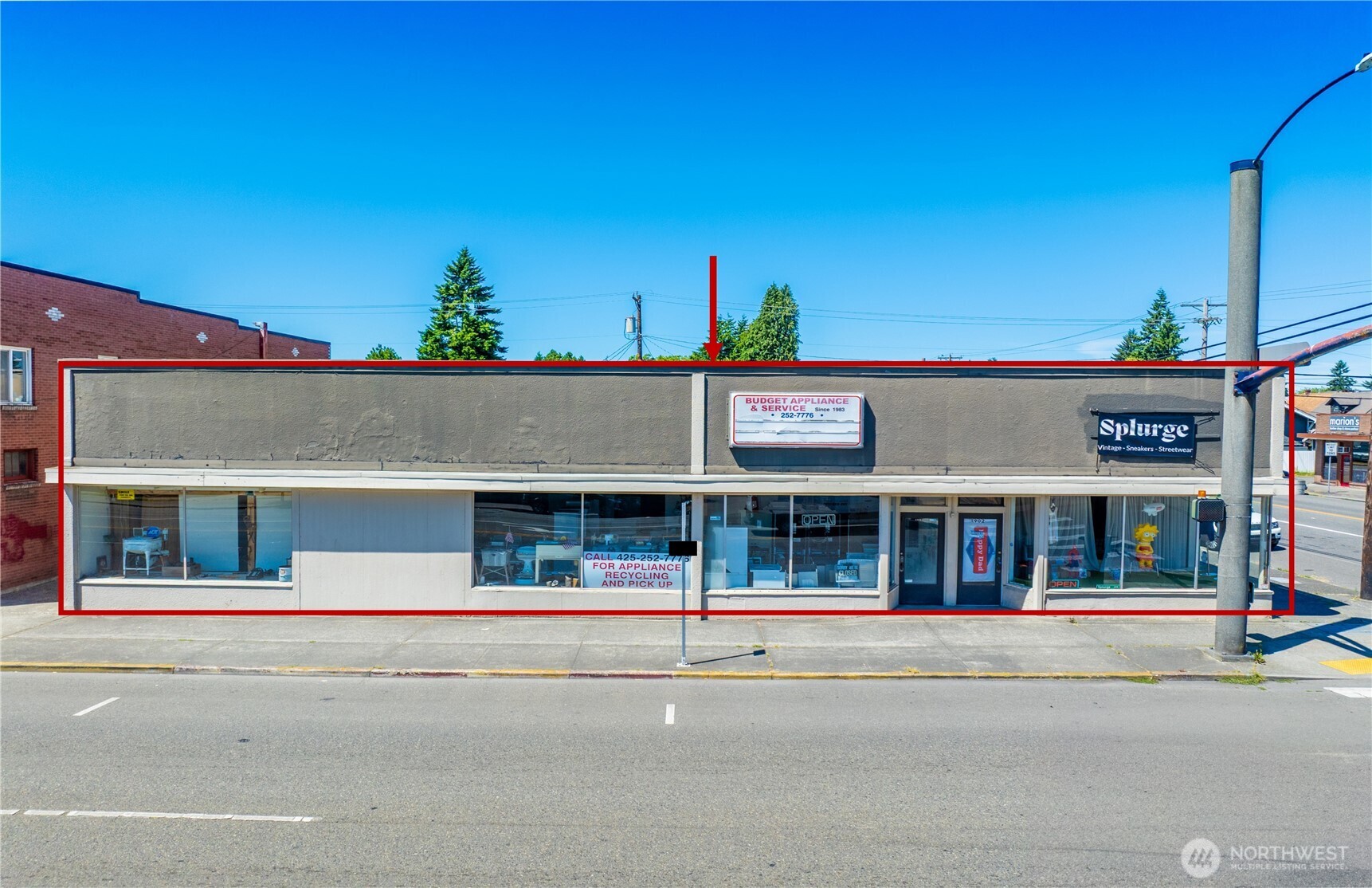 1906 Broadway Avenue