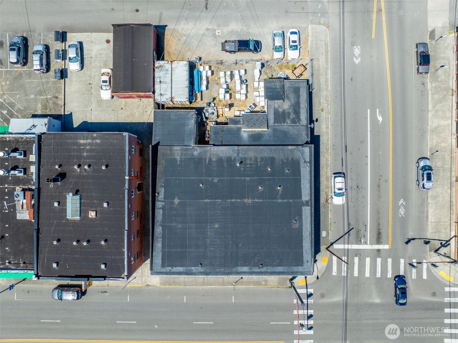 1906 Broadway Avenue