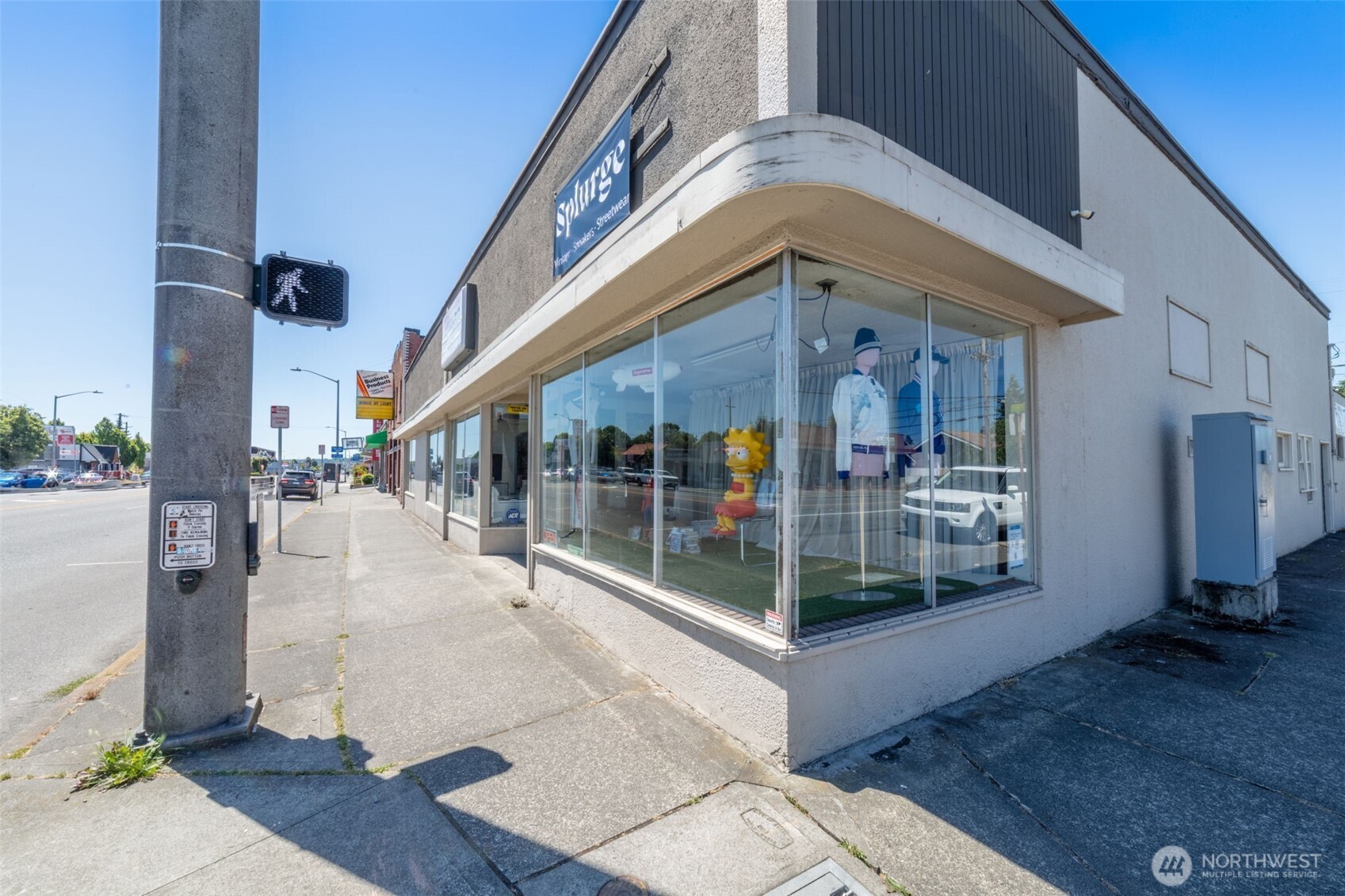 1906 Broadway Avenue