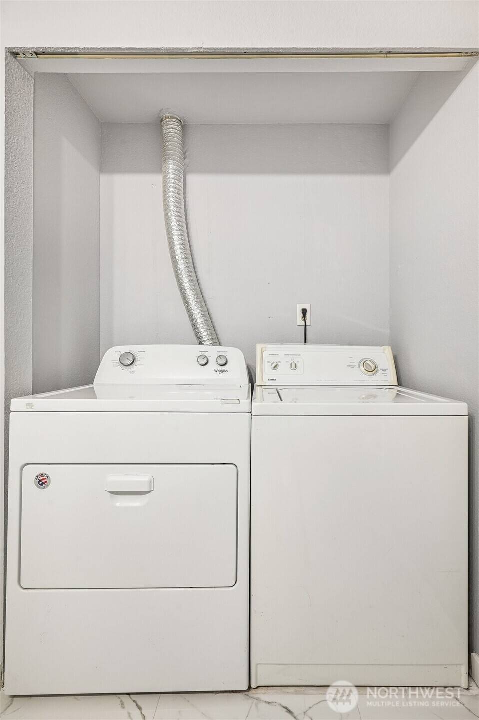 4231 NE 5th Street Unit: C101