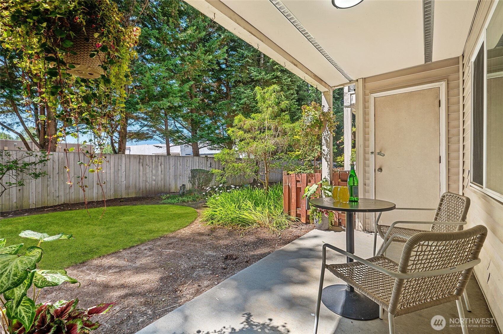 4231 NE 5th Street Unit: C101