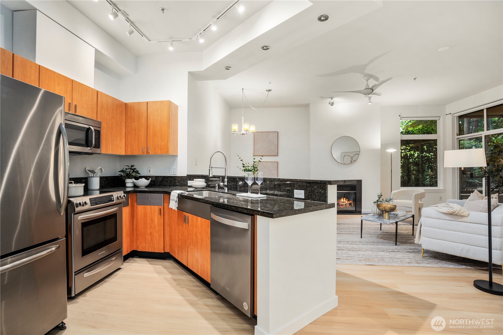 511 7th Avenue Unit: 103