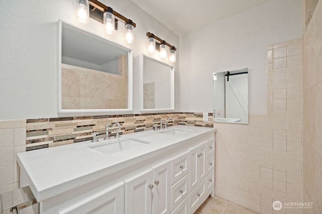 132 Summit Avenue N Unit: C1