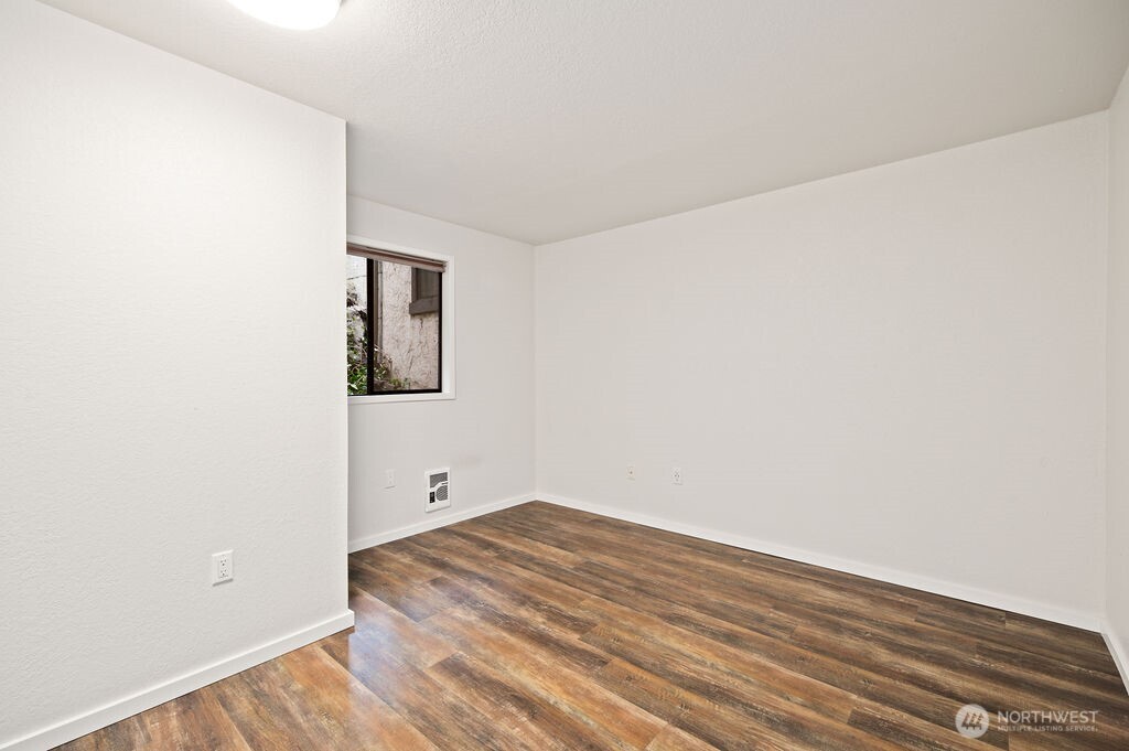 132 Summit Avenue N Unit: C1