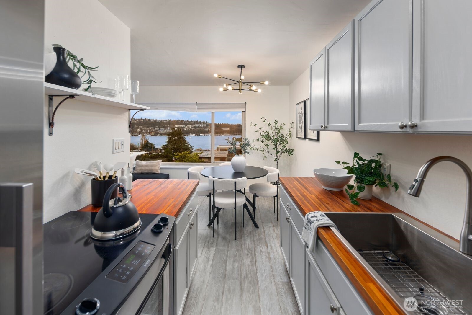 2703 Boylston Avenue E Unit: 302