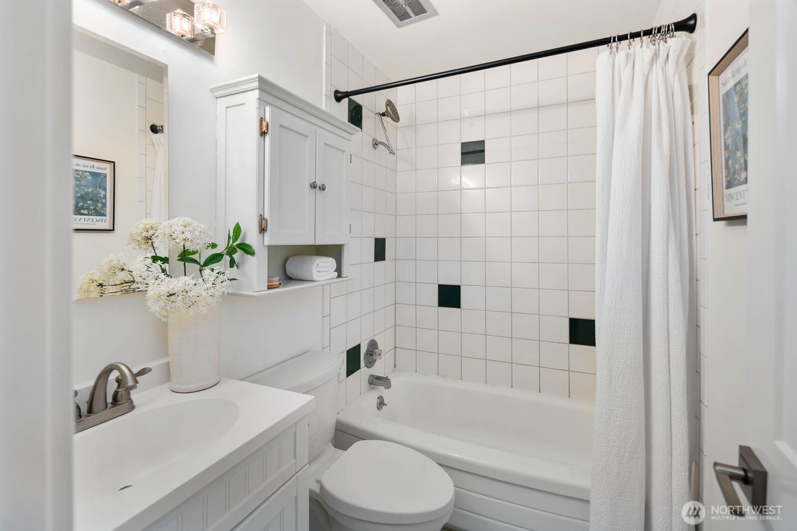 2703 Boylston Avenue E Unit: 302