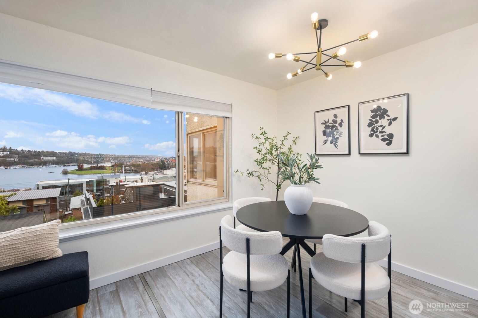 2703 Boylston Avenue E Unit: 302