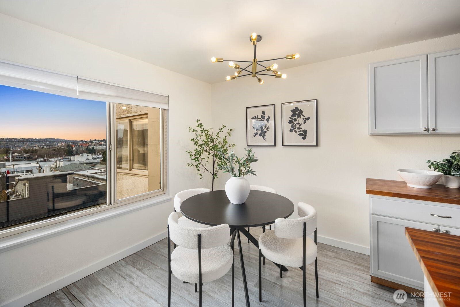 2703 Boylston Avenue E Unit: 302