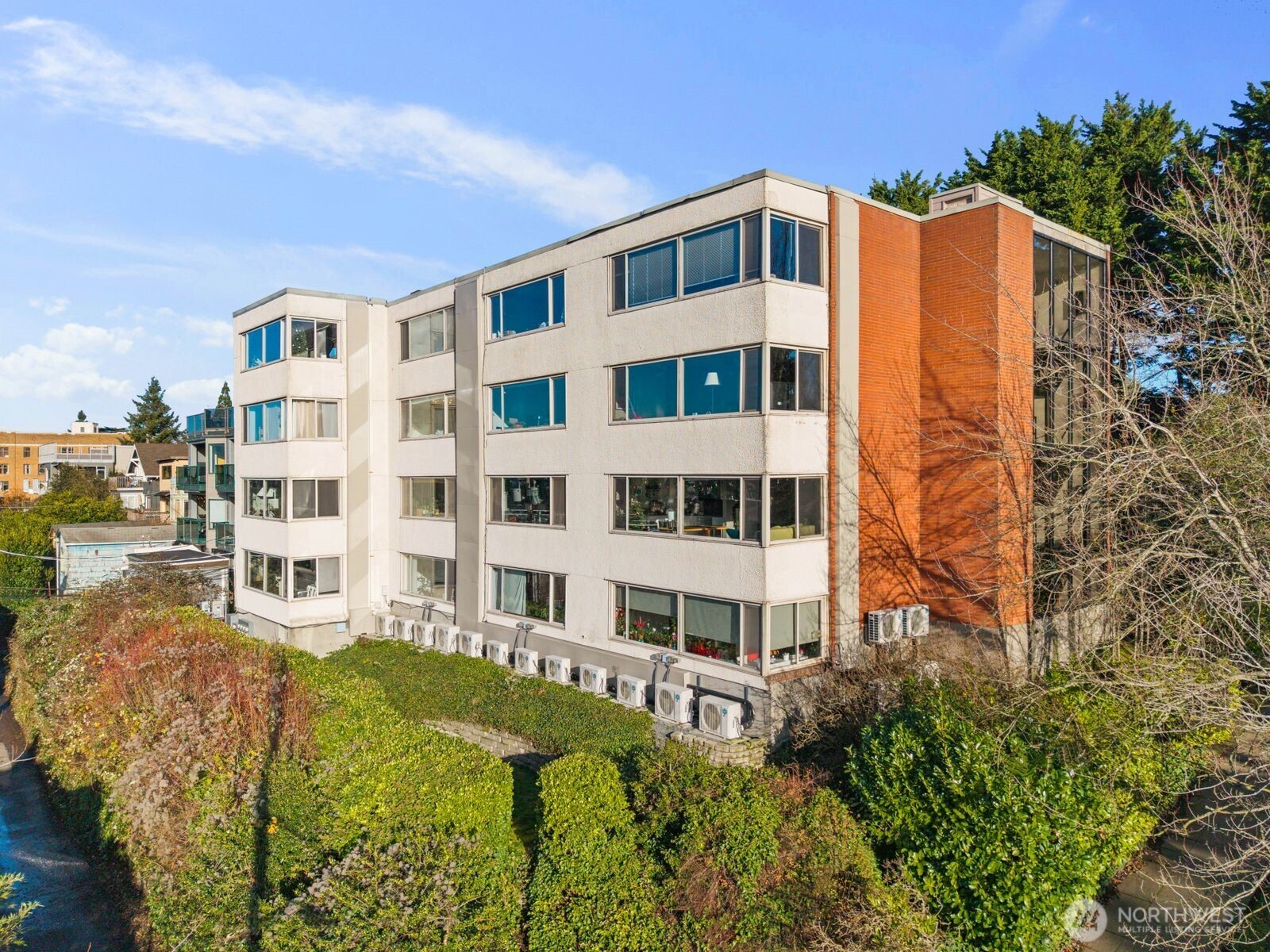 2703 Boylston Avenue E Unit: 302