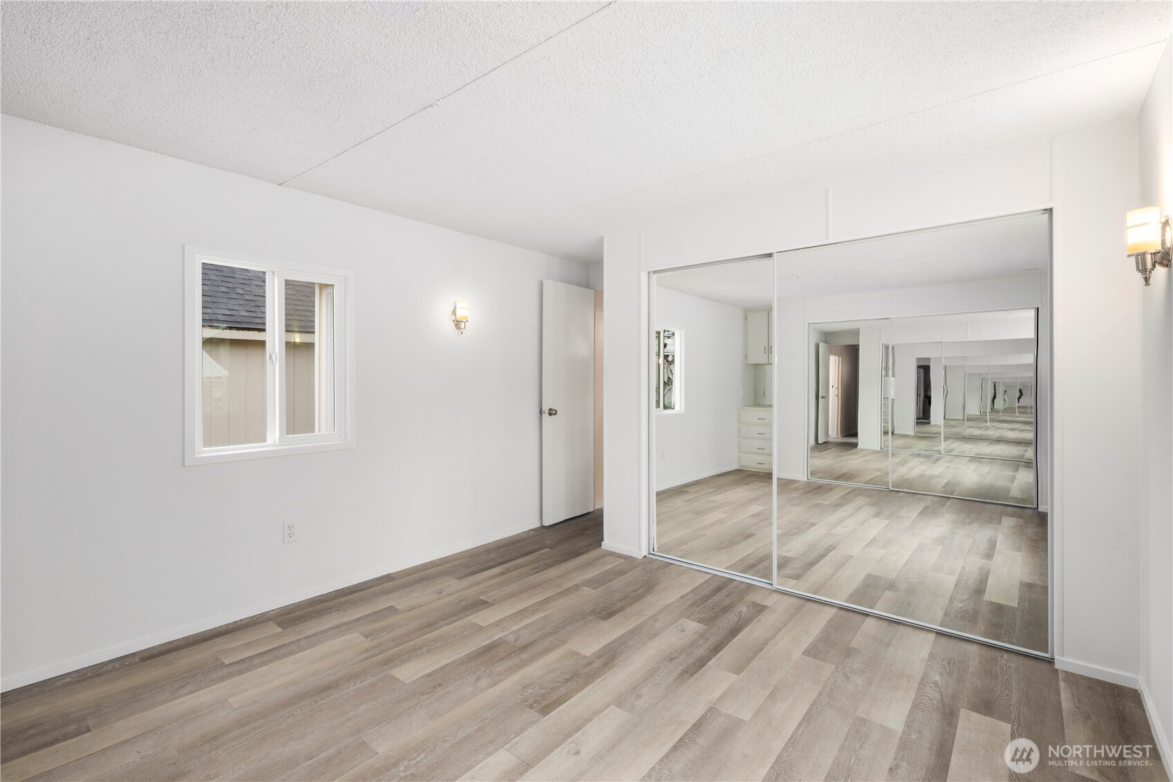 10515 Woodinville Dr Unit: 76