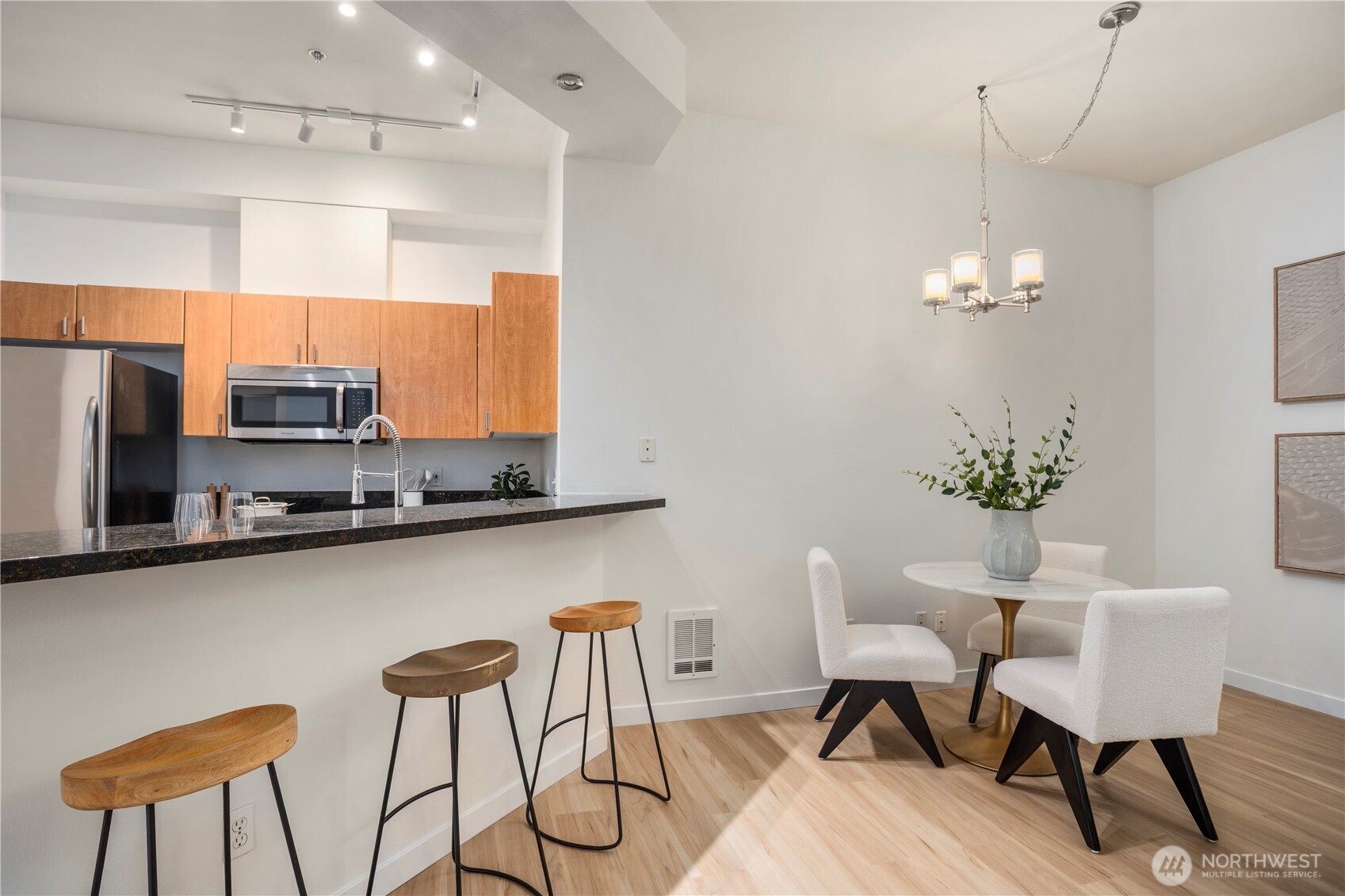 511 7th Avenue Unit: 103