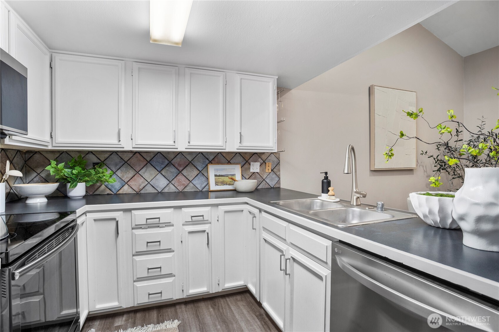 14609 NE 40th Street Unit: H4