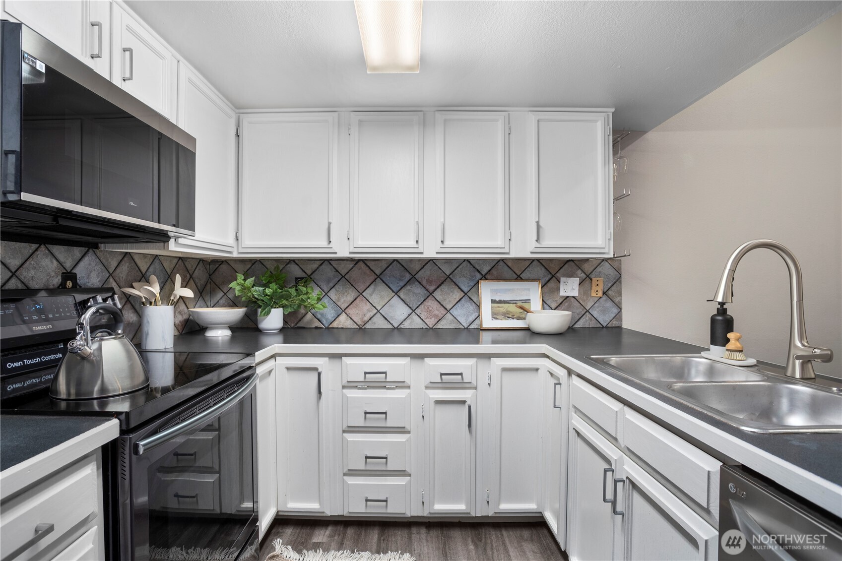 14609 NE 40th Street Unit: H4