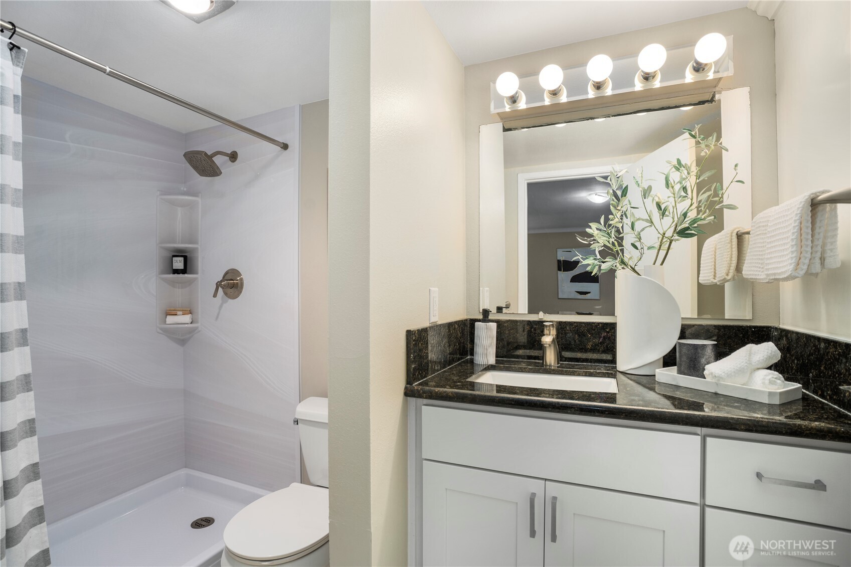 14609 NE 40th Street Unit: H4