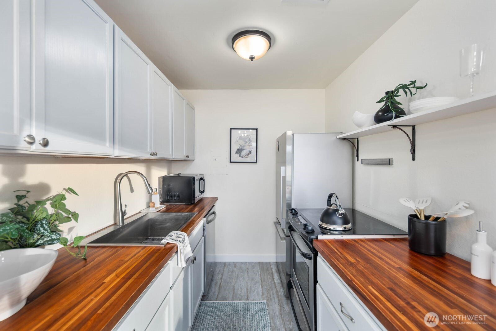 2703 Boylston Avenue E Unit: 302