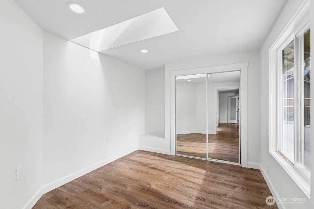 13708 10th Avenue S