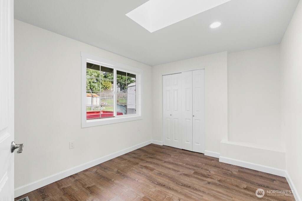 13708 10th Avenue S